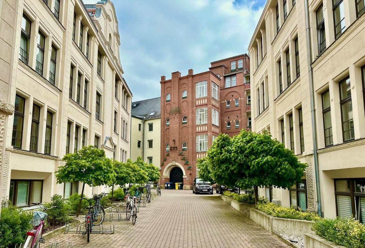 Meos 2 -Zentrum-Hofblick-Gym-Netflix Leipzig Luaran gambar